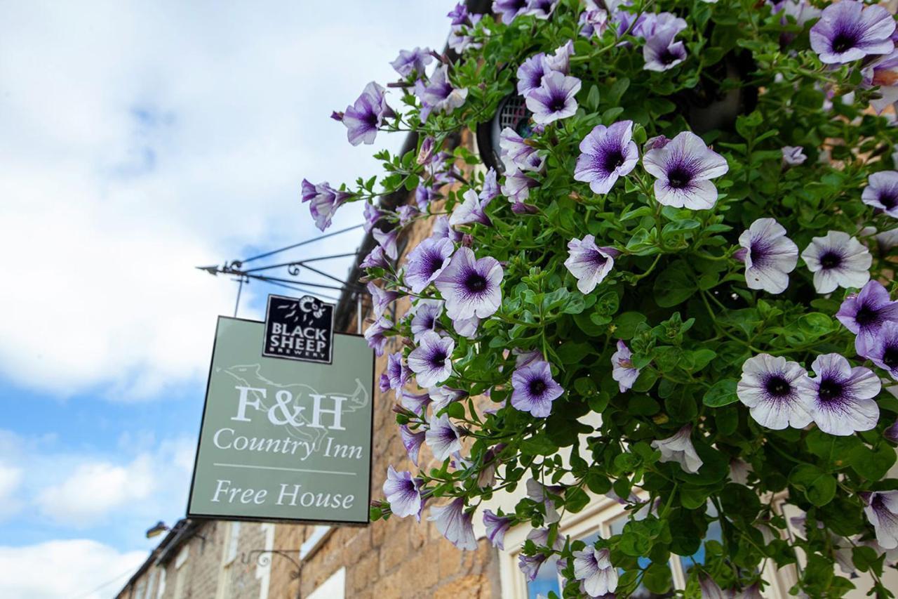 The Fox And Hounds Country Inn Pickering Exterior foto