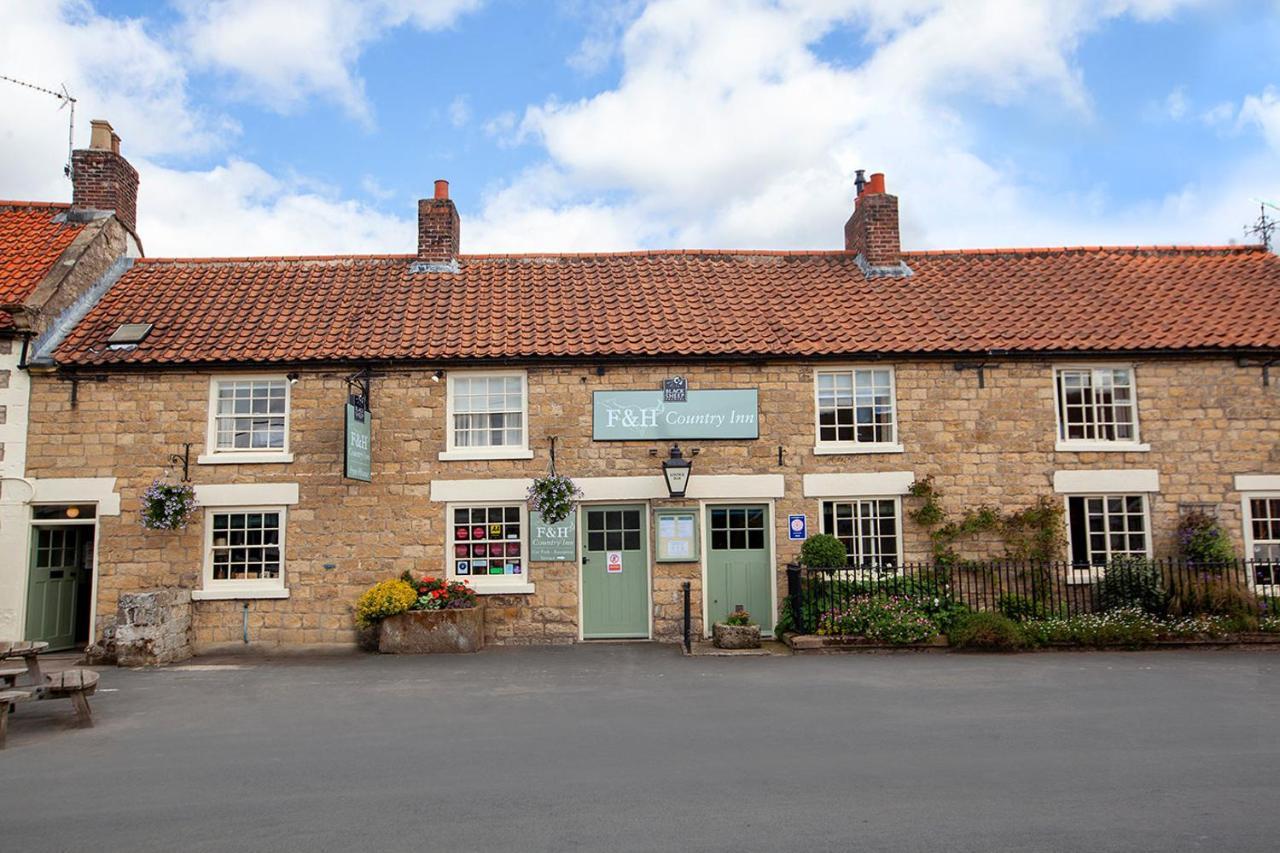 The Fox And Hounds Country Inn Pickering Exterior foto